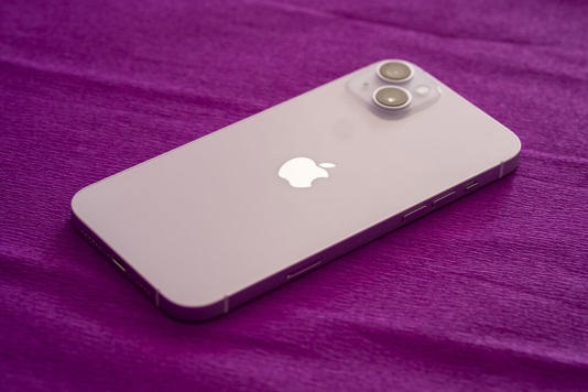 Apple está "seriamente" preocupada por las ventas del iPhone 14 Plus y eso significa que el iPhone 15 puede ser más barato, según reporte